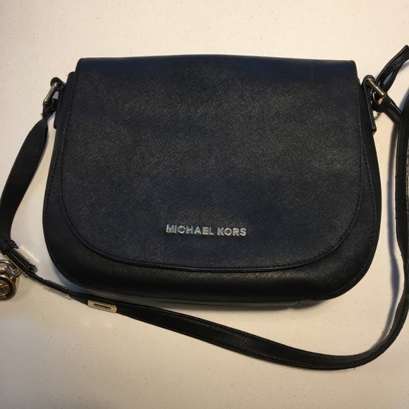 Michael Kors MK black crossbody - Picture 2 of 9